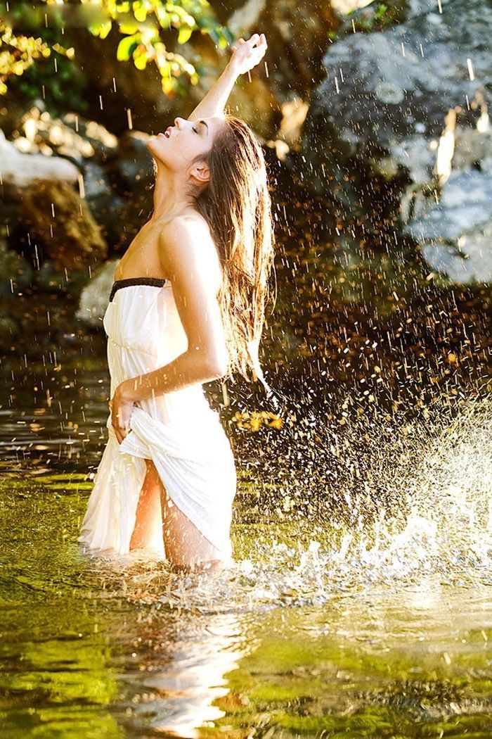 Marie Avgeropoulos in Nairobi