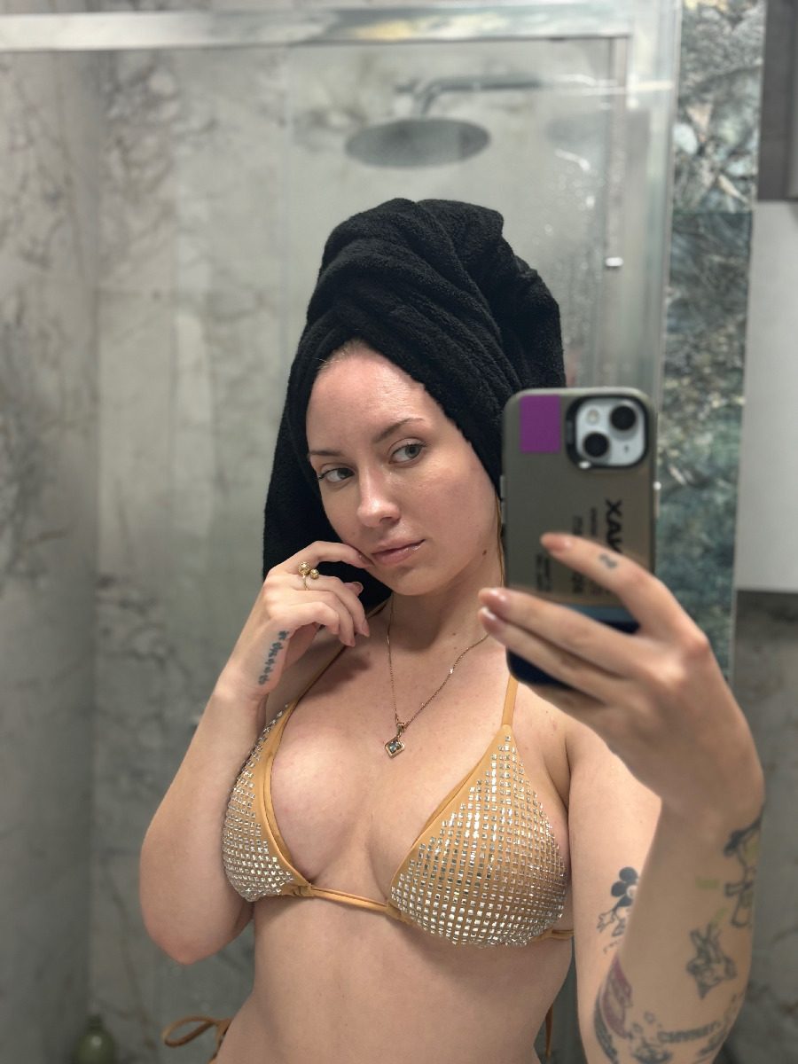 Nude girl KateV in Nairobi