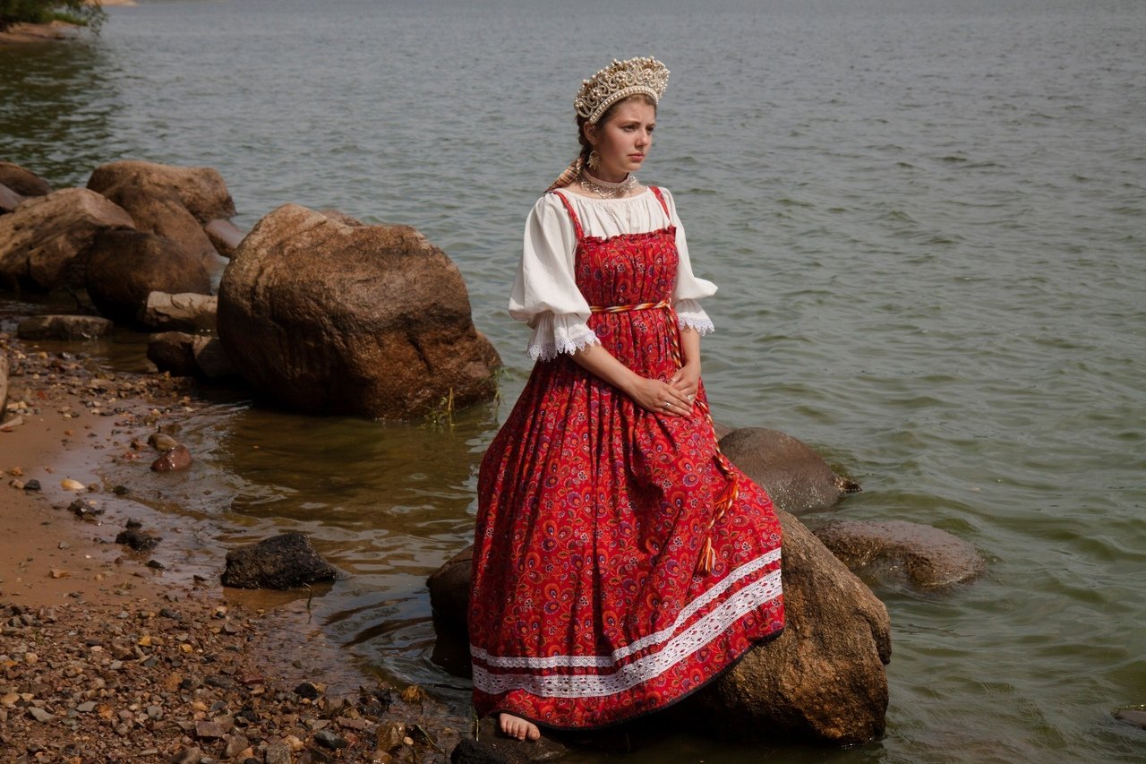 Women in Slavic costumes in Nairobi