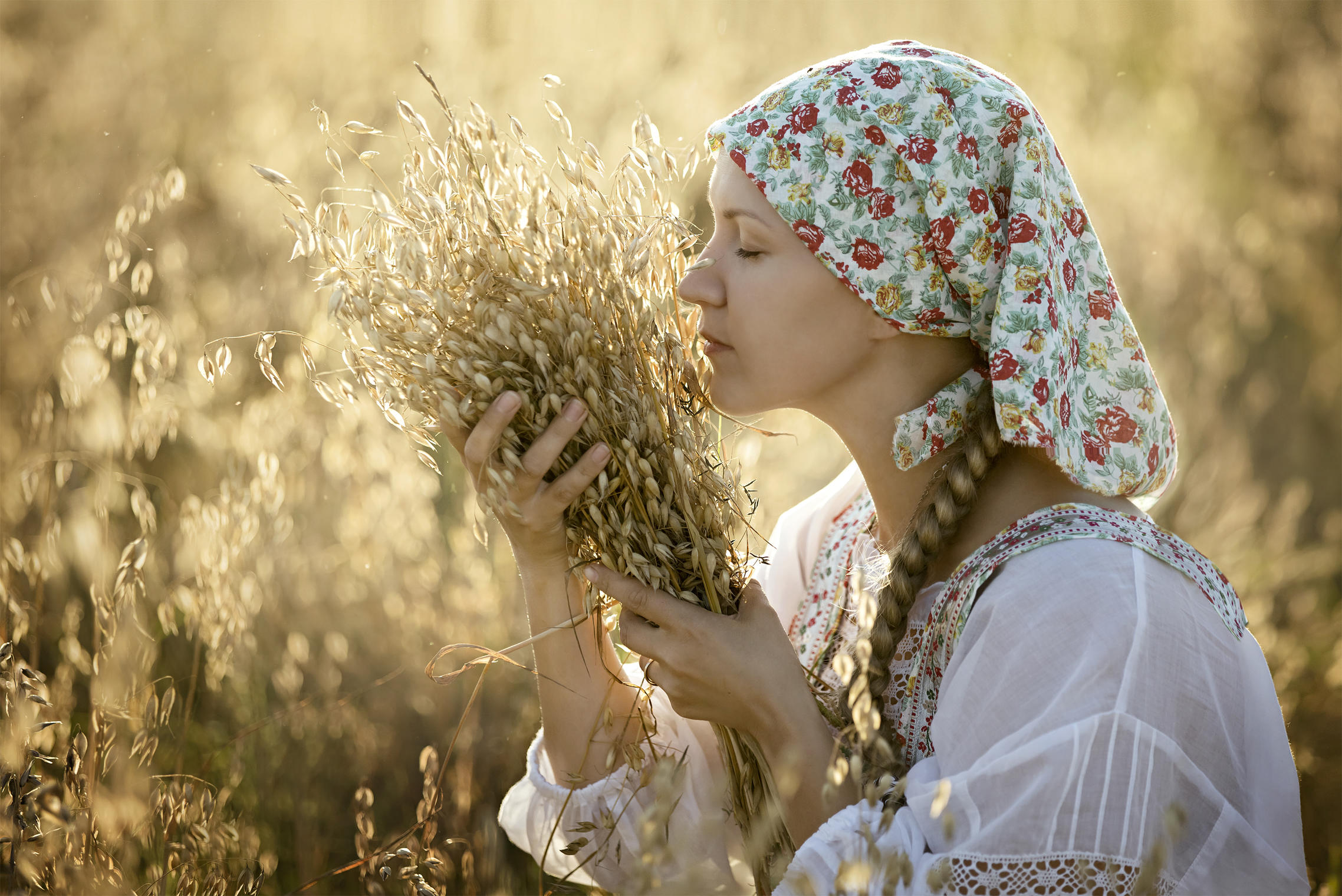 Photo Women in Slavic costumes in Nairobi